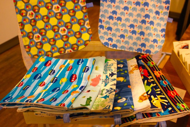 Gus and Ollie Coco-Mat Weihnachtsmarkt market 2014 hamburg germany